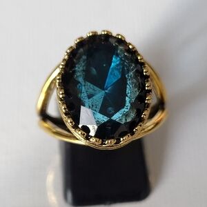 Vintage Look  London Blue Oval Stone Crown Ring